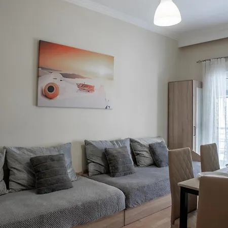 Papoulias Apartment *