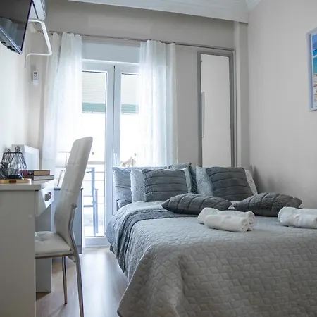 Papoulias Apartment *