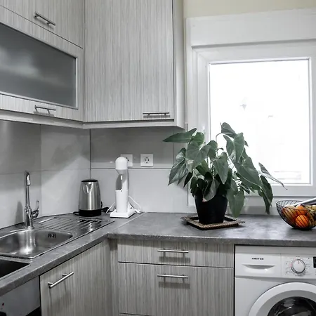 Iris 2 * Салоники